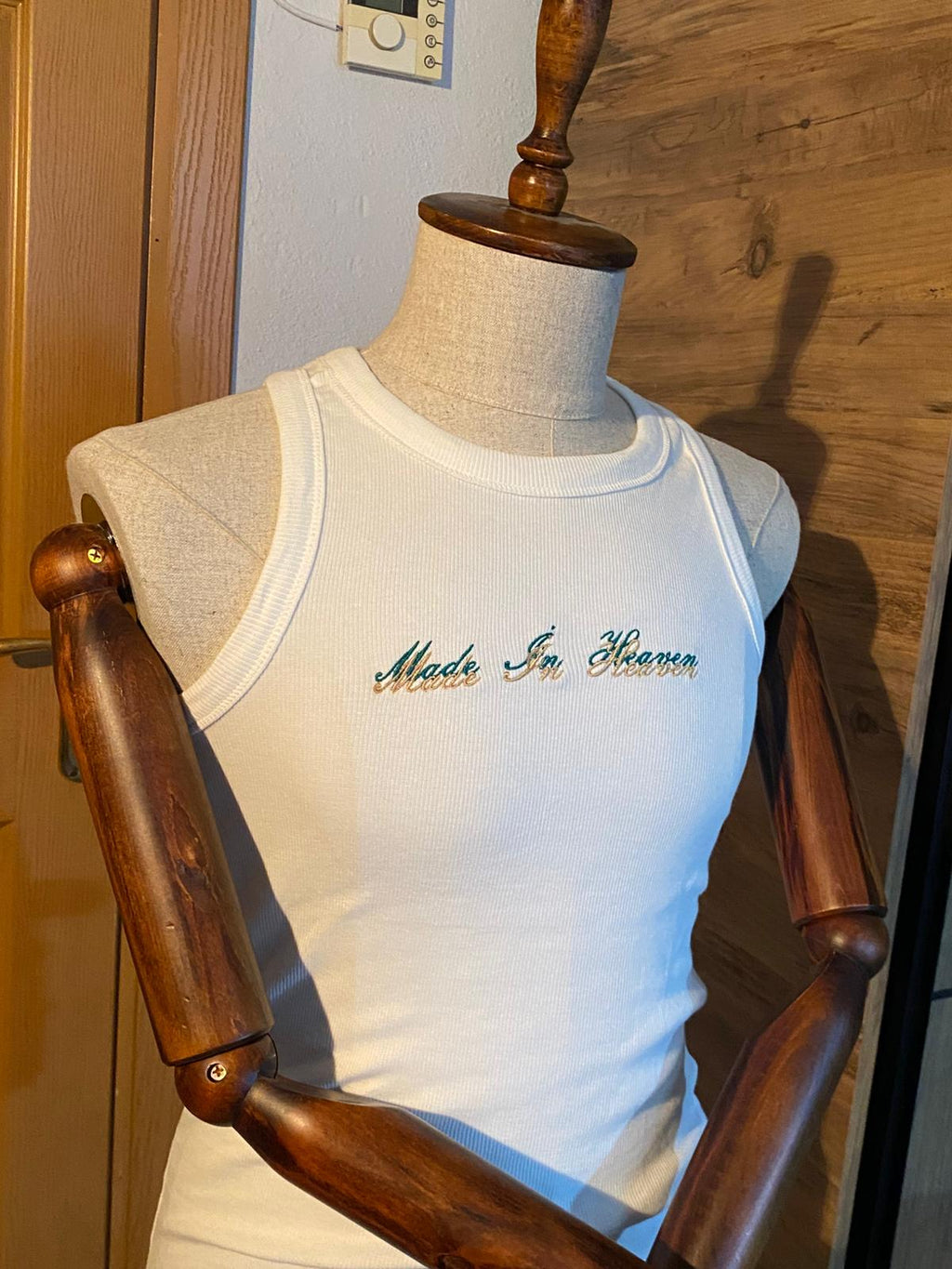 Nakış Yazı Detaylı Oversize Beyaz T-Shirt – “Made In Heaven”