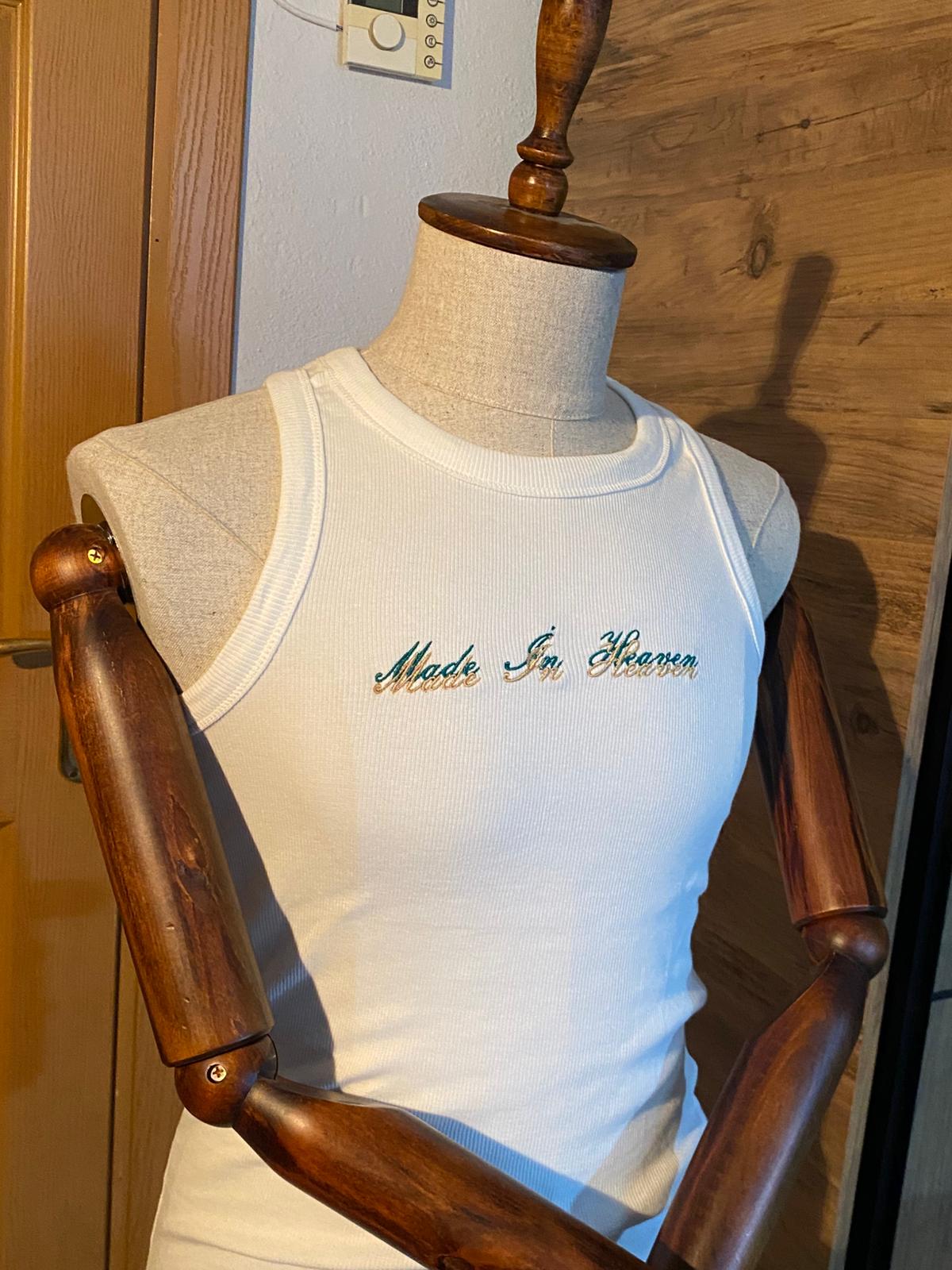 Nakış Yazı Detaylı Oversize Beyaz T-Shirt – “Made In Heaven”